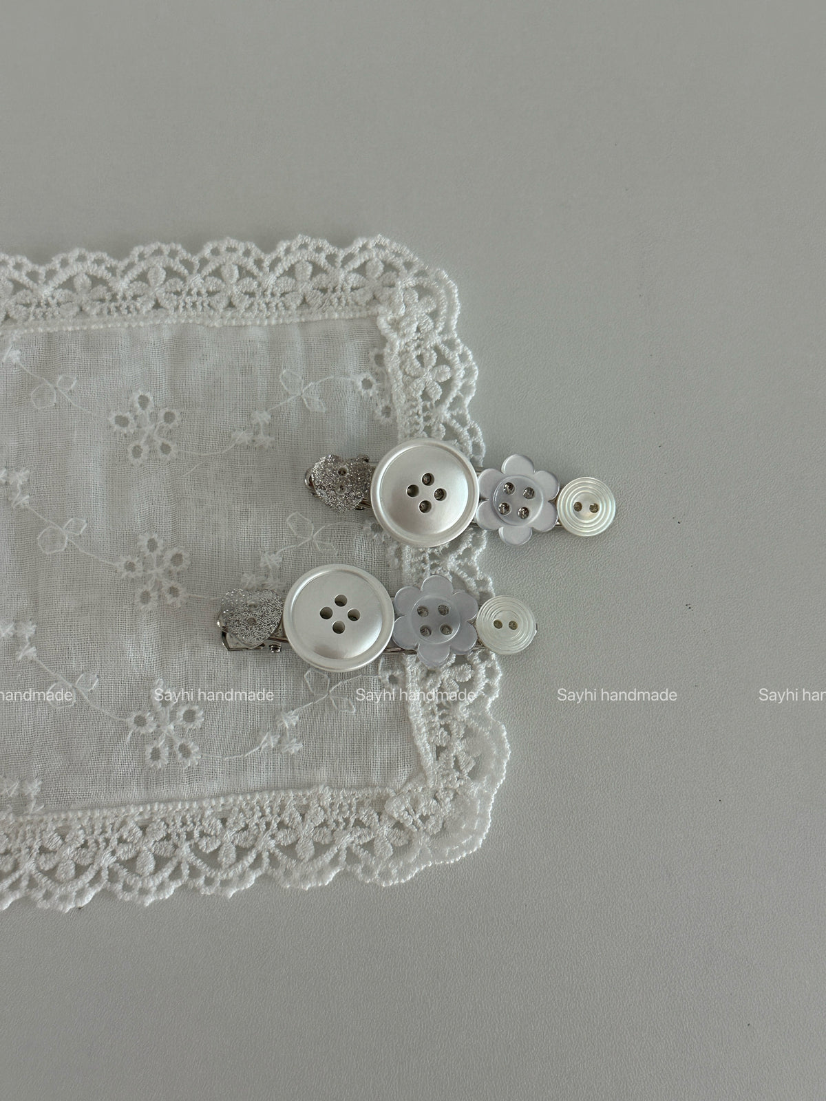 Silver White Button Flower Hair Clips - SH5126YI