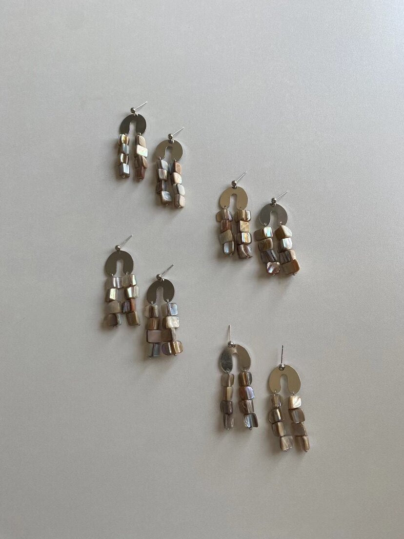 Geometric Shell Earrings - SH5112BB