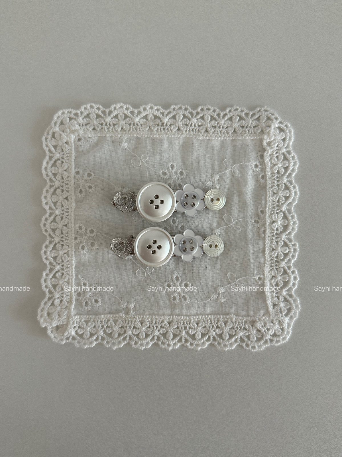 Silver White Button Flower Hair Clips - SH5126YI