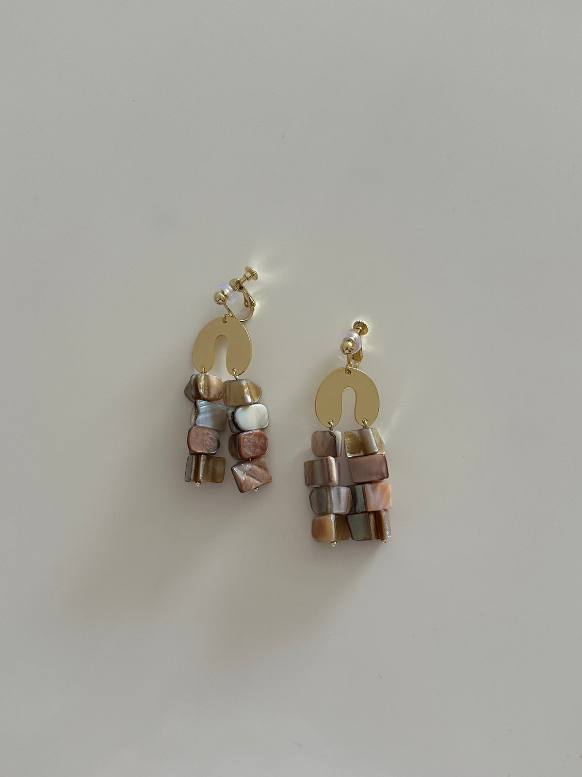 Geometric Shell Earrings - SH5112BB