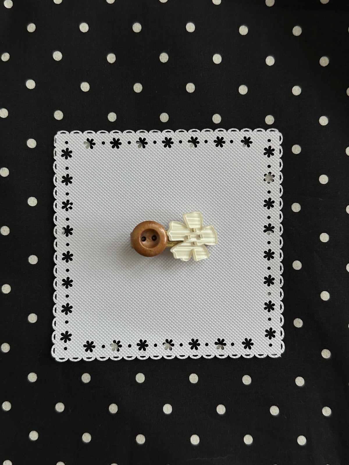 Vintage Button Flower Hair Clips - SH5103ZV