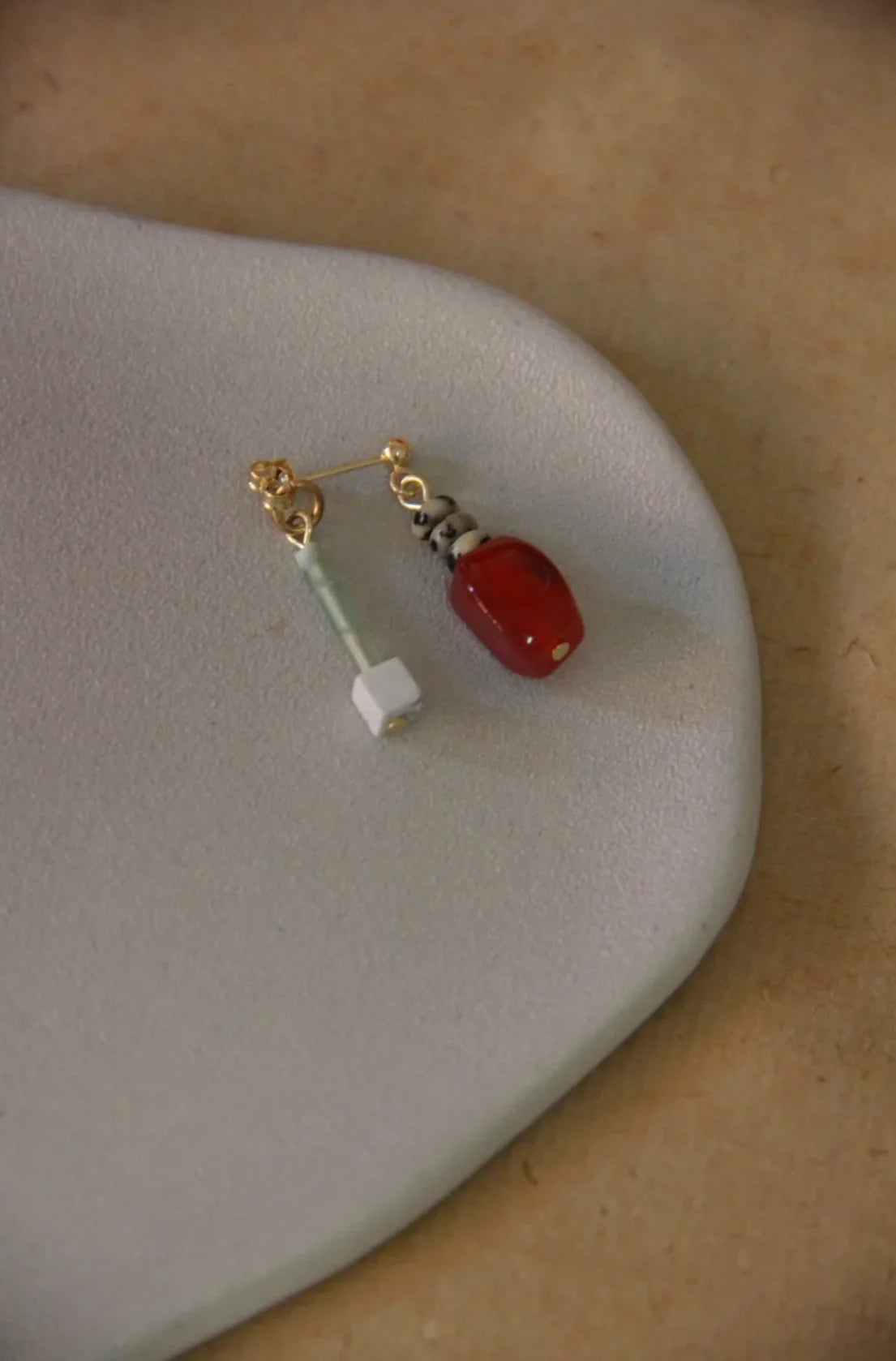Red Agate Irregular Dangle Beaded Earrings