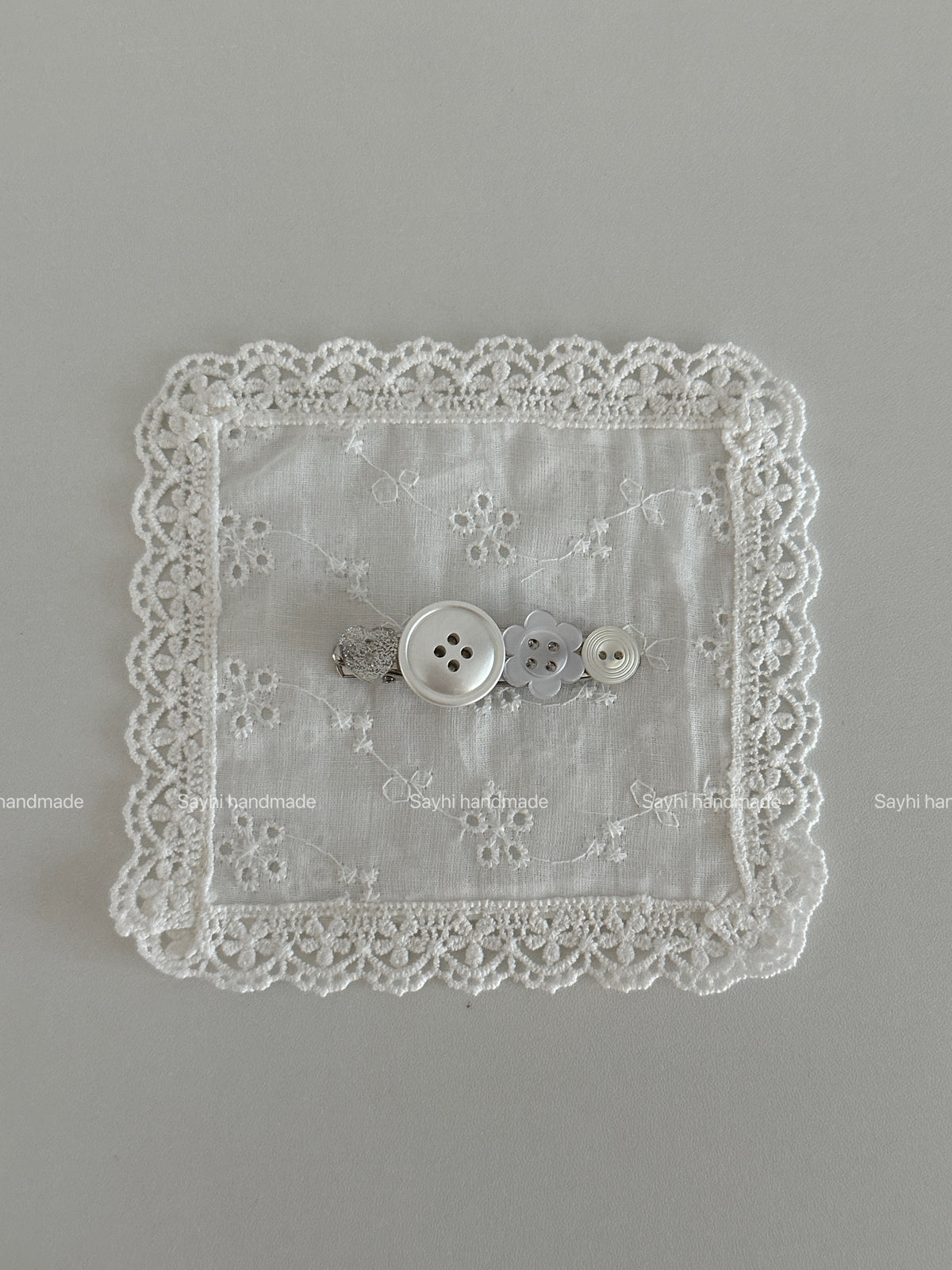 Silver White Button Flower Hair Clips - SH5126YI