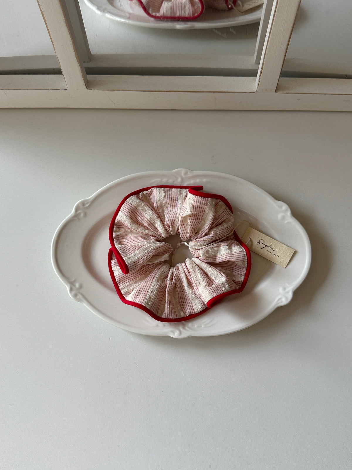 Red Trim Striped Scrunchie - SH5110BU