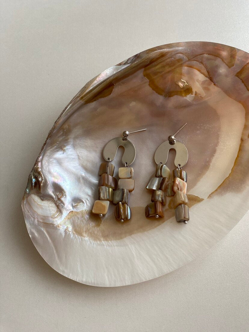 Geometric Shell Earrings - SH5112BB