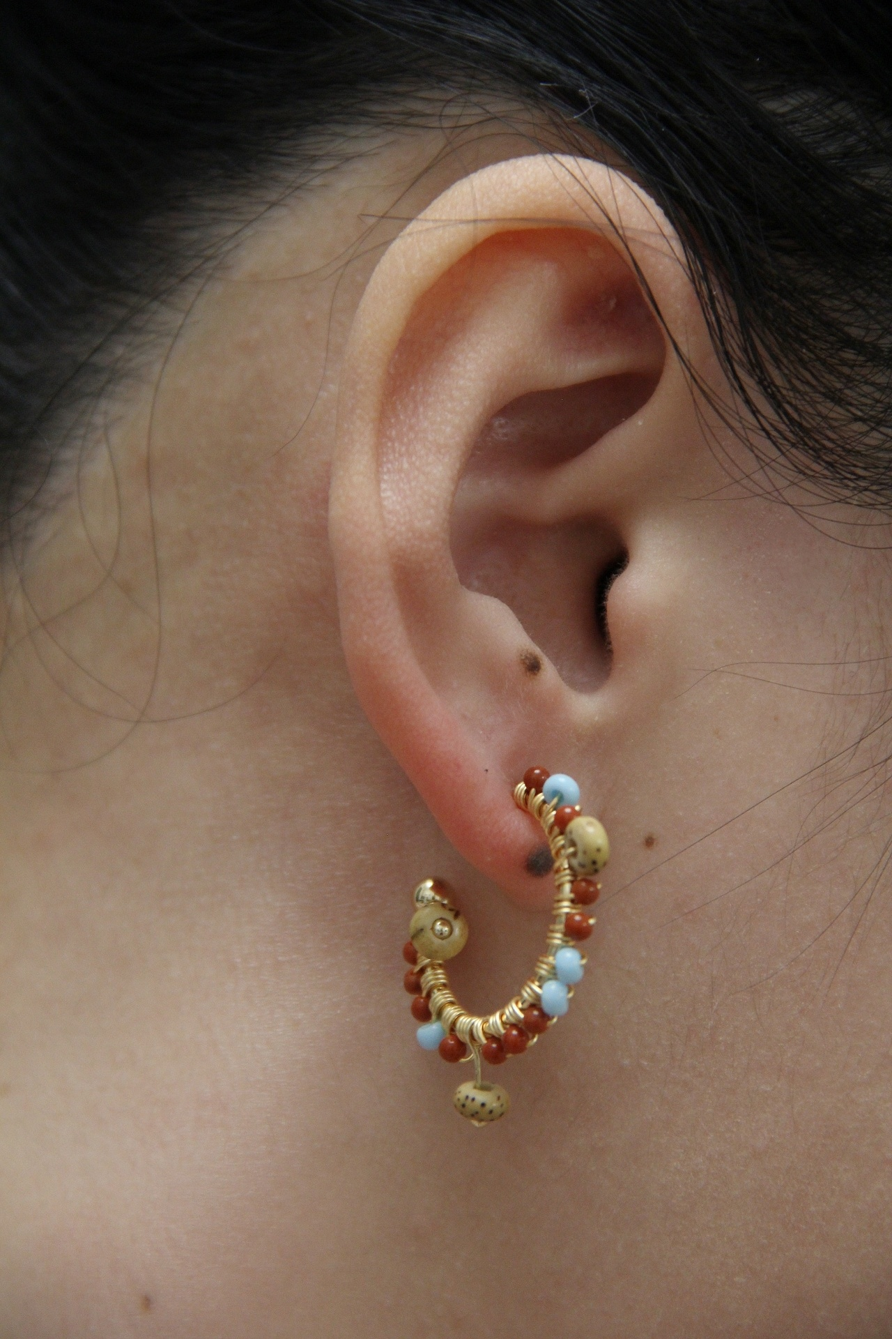Red Agate Bodhi Seeds Beaded Hoop Earrings