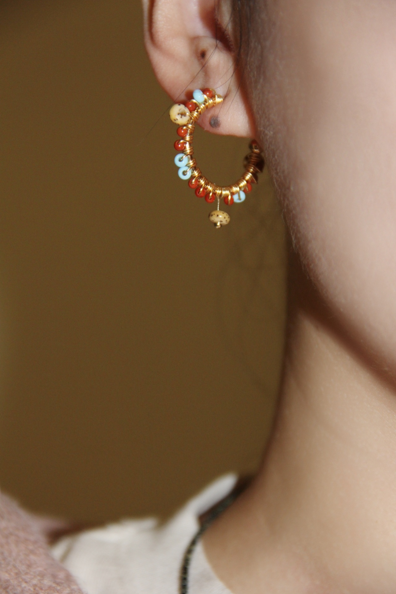 Red Agate Bodhi Seeds Beaded Hoop Earrings