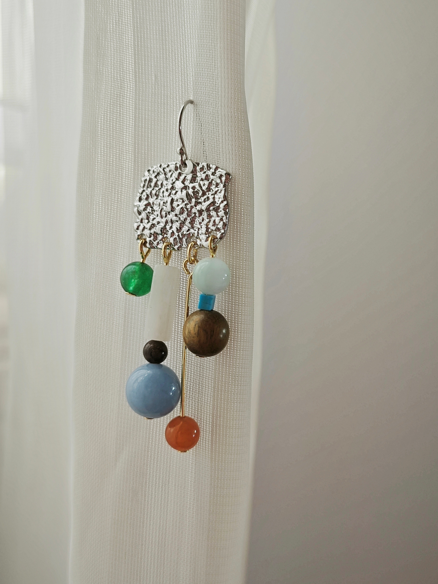 Natural Stone Sandalwood Pleated Metal Earrings