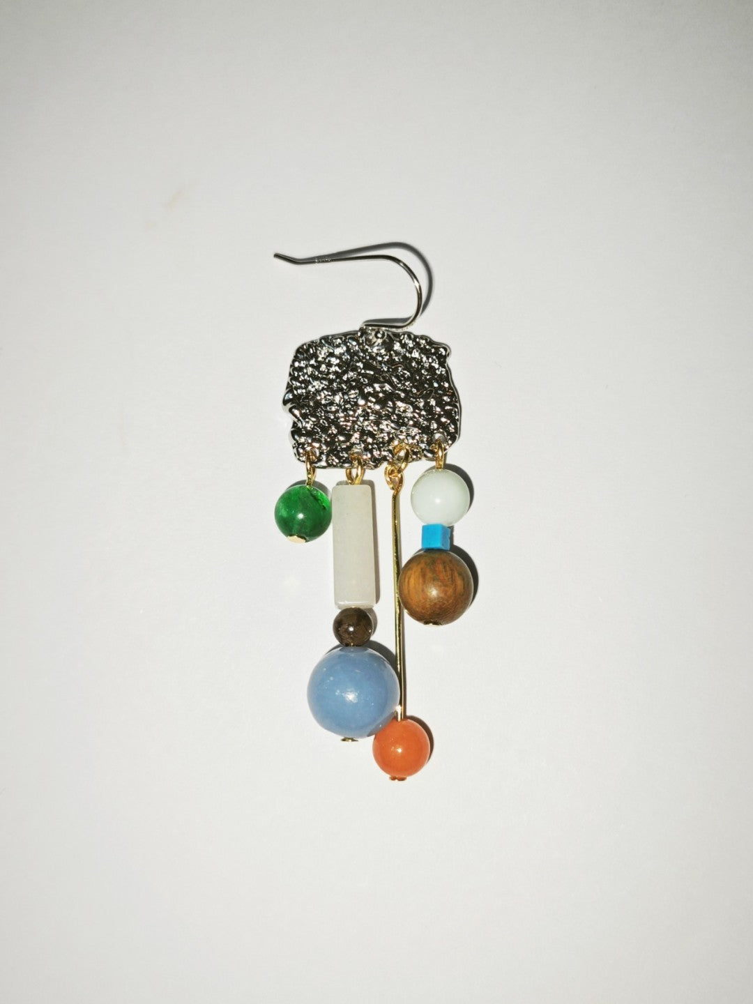 Natural Stone Sandalwood Pleated Metal Earrings