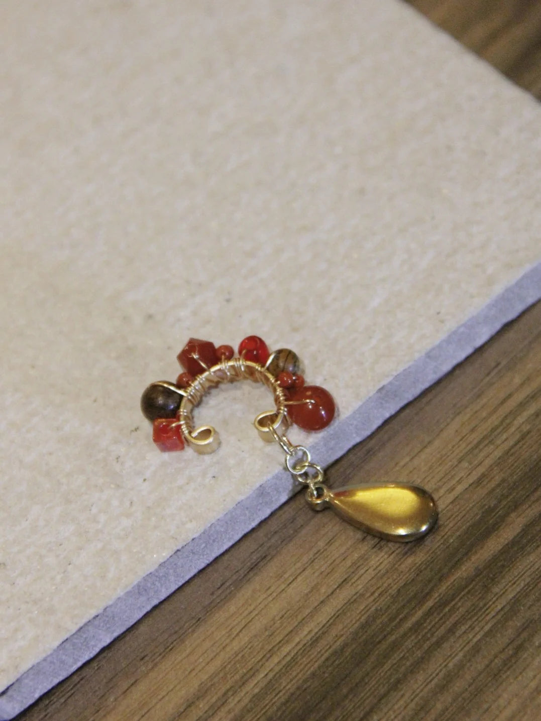 Red Agate Beads Metal Drop Conch Clip