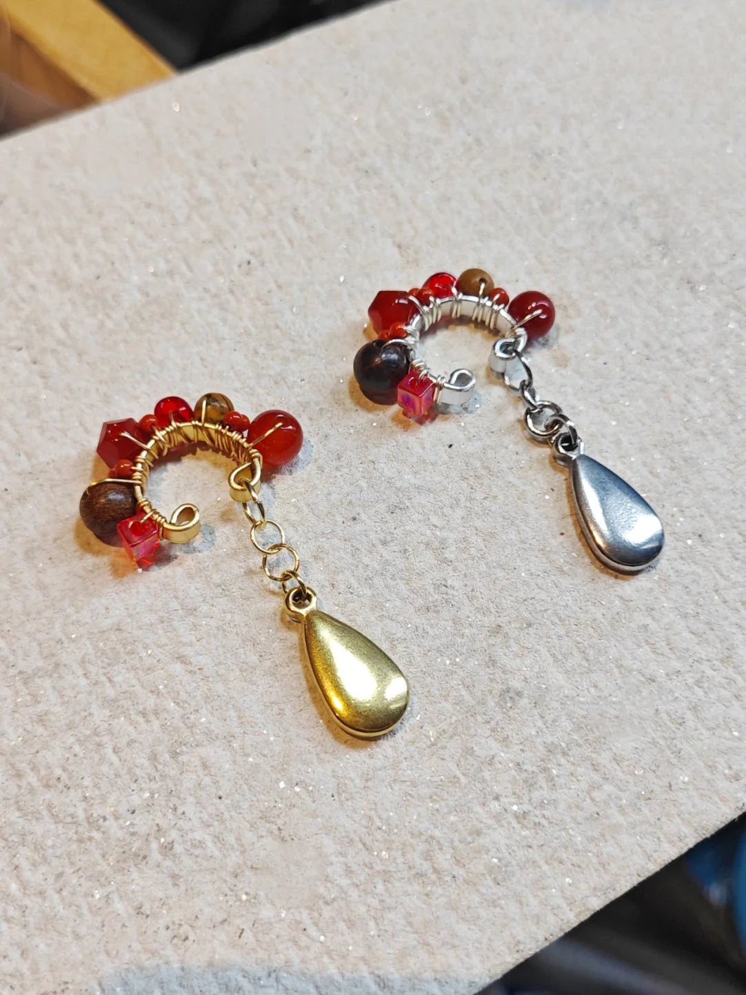 Red Agate Beads Metal Drop Conch Clip